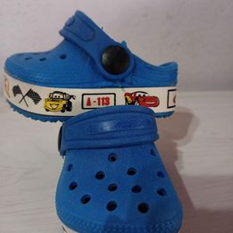Crocs talle 17-18 Cards