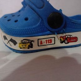 Crocs talle 17-18 Cards