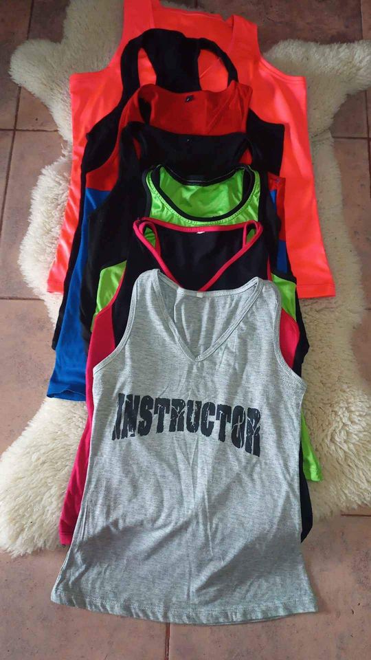 Musculosas  deportivas talle S - M chico 