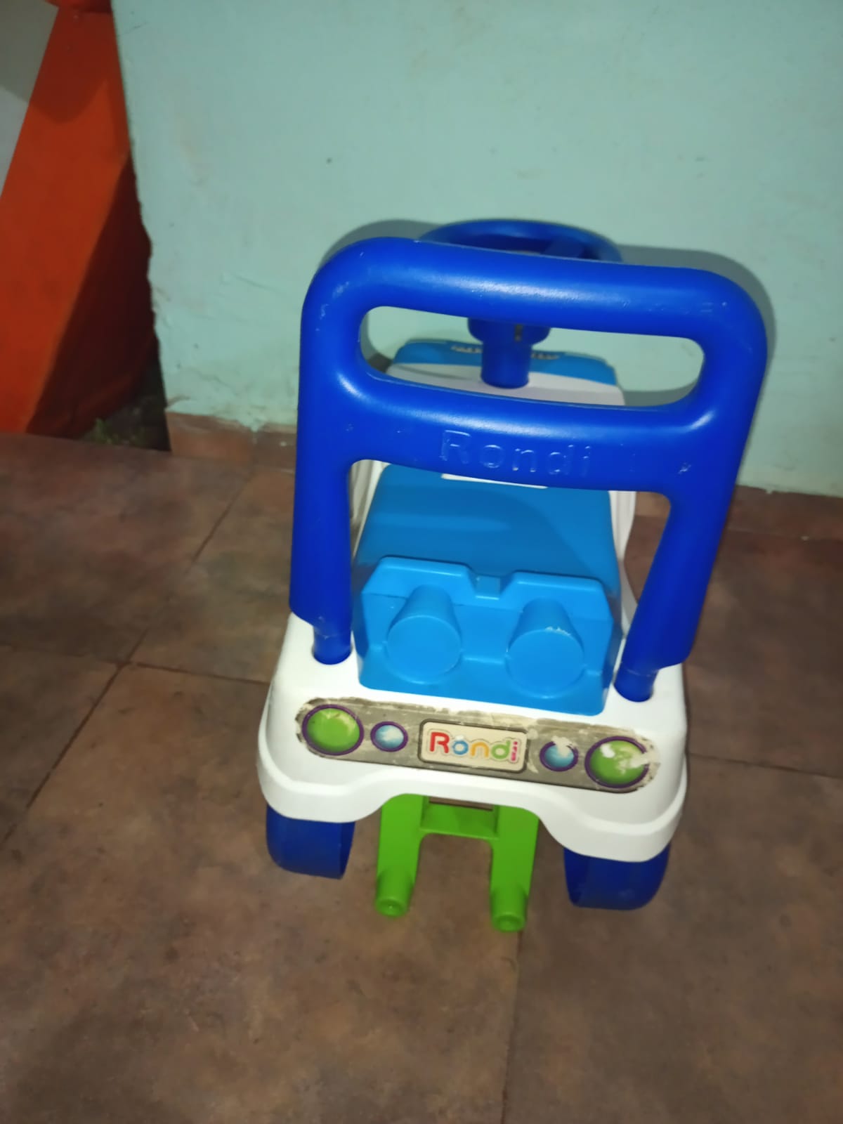 Andador de elefante con baulera 