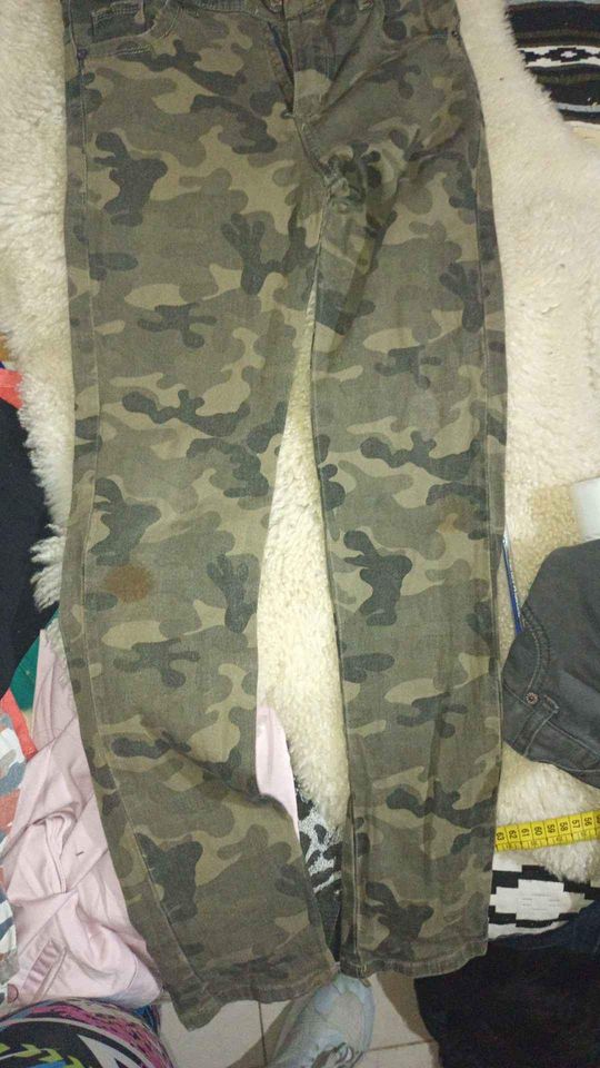 Pantalón y bermuda talle 14 con detalles ver fotos