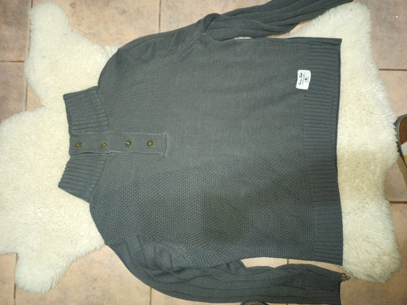 Buzos de mujer variados 