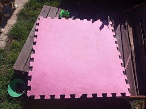 1 Cuadrado de goma eva encastrable 1Mx 1M y 2cm de ancho